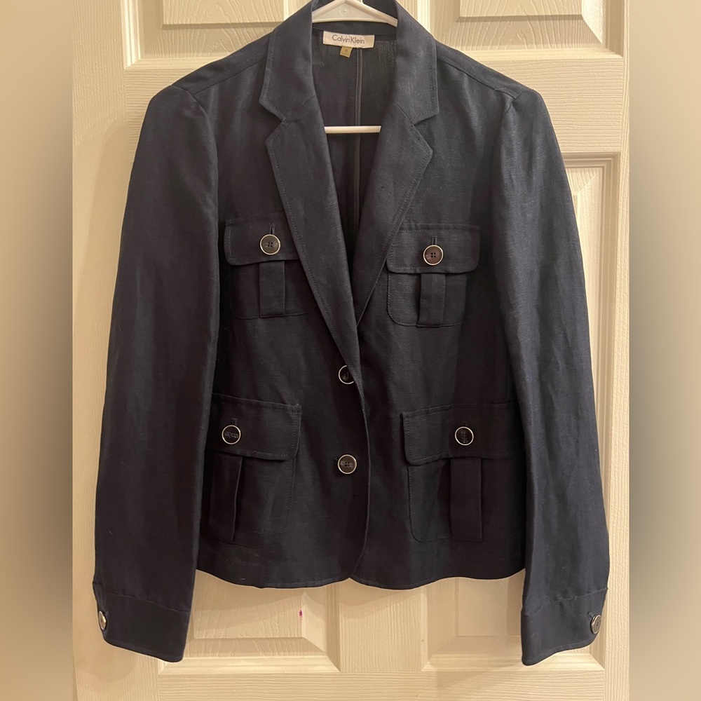 Calvin Klein Navy Blue  Blazer/Jacket with Notched Lapels.  Must 👀 linen!